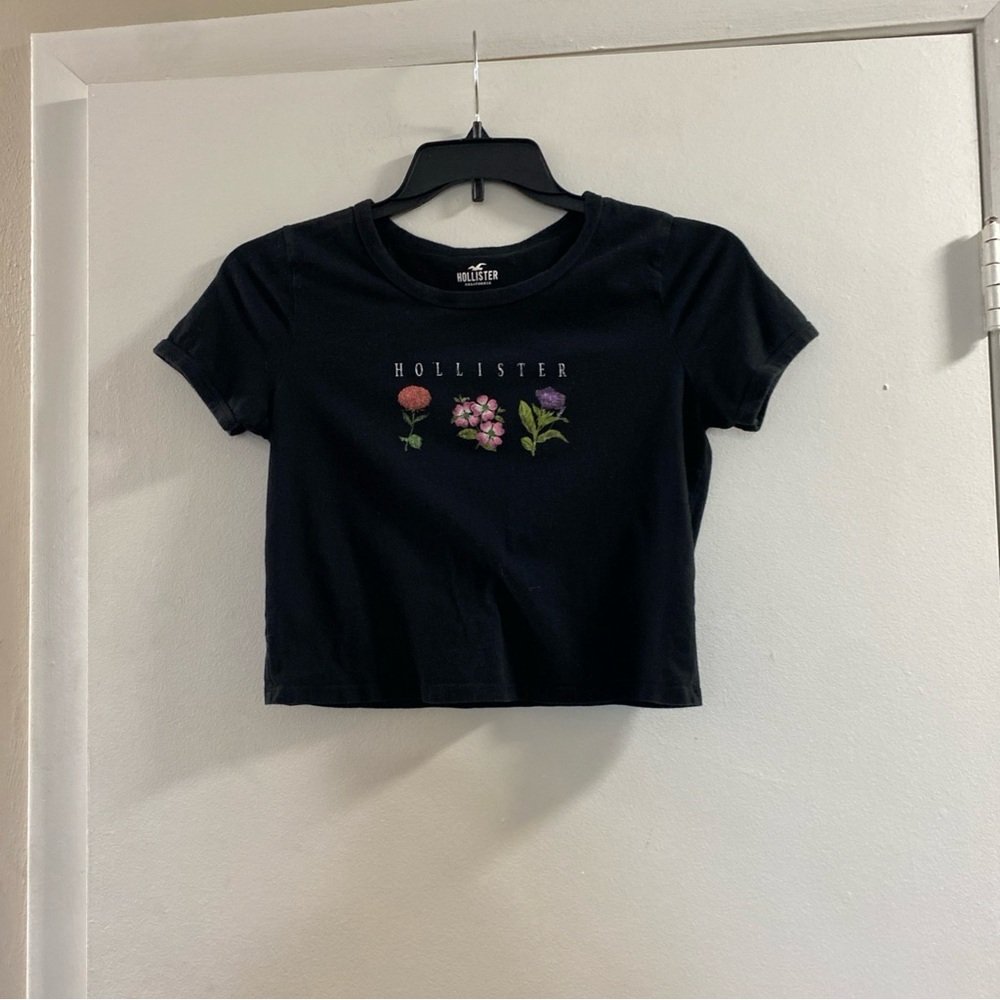 Hollister Black‎ 90’s Crop Top with Floral Embroidery
